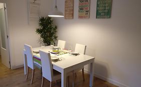 Apartamento espacioso frente al Palacio de Congresos - AA